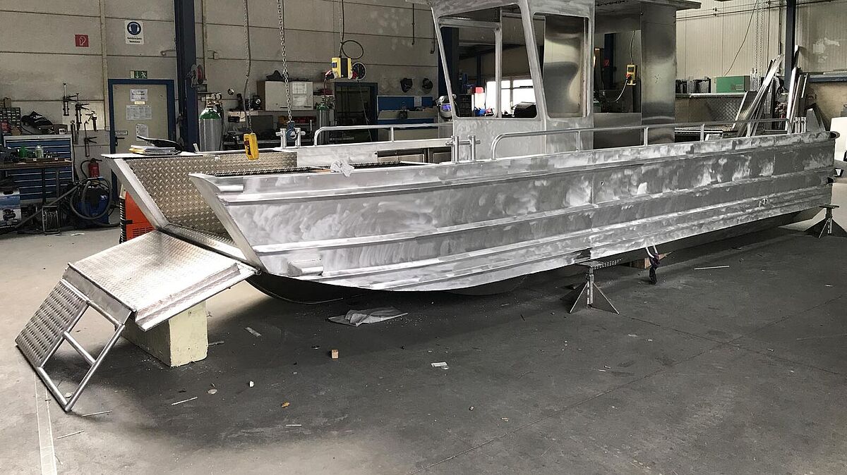 Shiptec_Schiffbau_Oelwehrboot